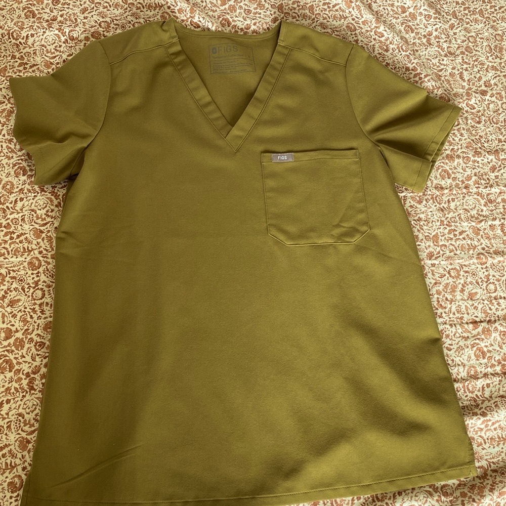 Figs Catarina scrub top